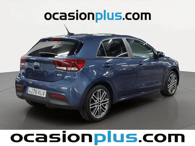 Usado Kia Rio 101 CV (74 kW) 2018 Azul Utilitario