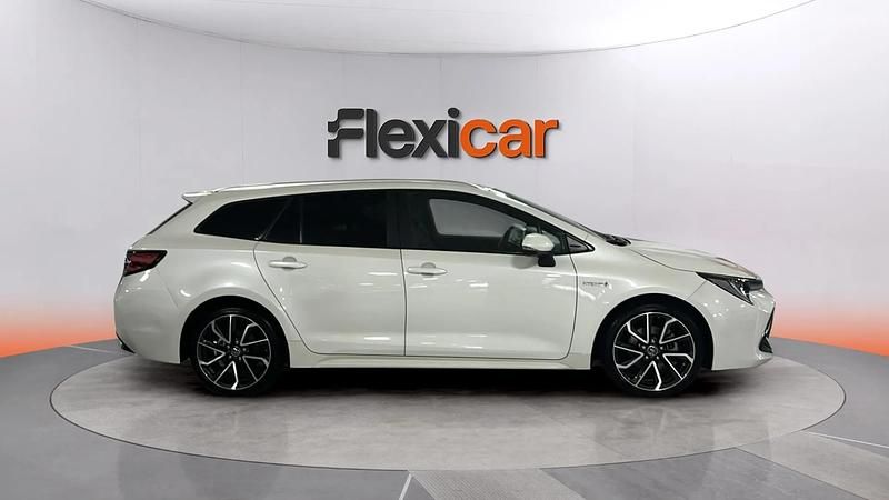 Usado Toyota Corolla Advance 180 CV (132 kW) 2019 Blanco Familiar