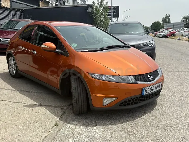 Usado Honda Civic Comfort 140 CV (102 kW) 2008 Naranja Berlina