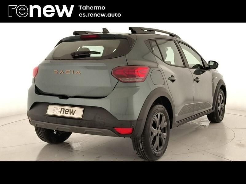 Usado Dacia Sandero Extreme 101 CV (74 kW) 2025 Verde Berlina