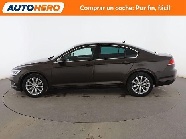 Usado VW Passat Advance 150 CV (110 kW) 2017 Gris Berlina