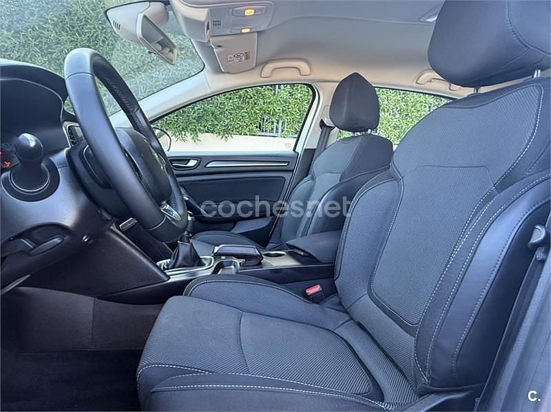 Usado Renault Mégane IV Equilibre 115 CV (84 kW) 2023 Blanco Berlina