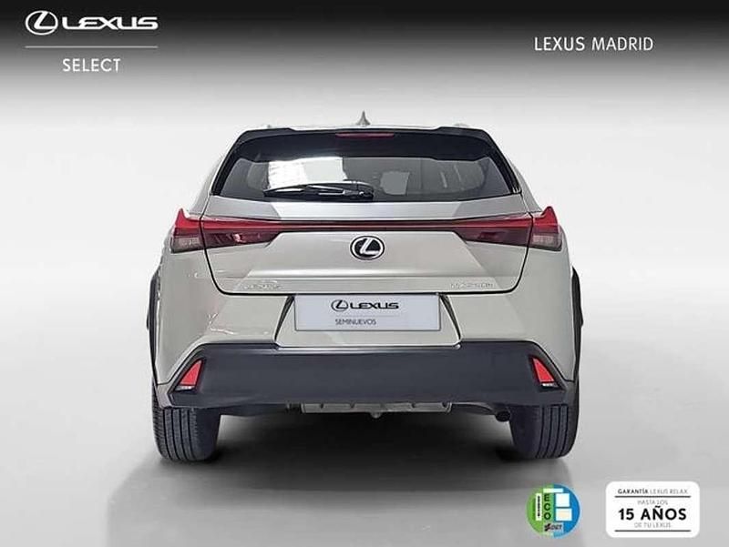 Usado Lexus UX 250h Business Edition 184 CV (135 kW) 2022 Plateado SUV