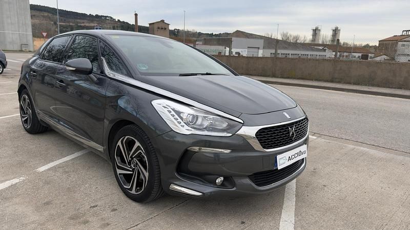 Usado DS Automobiles DS5 181 CV (133 kW) 2016 Gris Utilitario