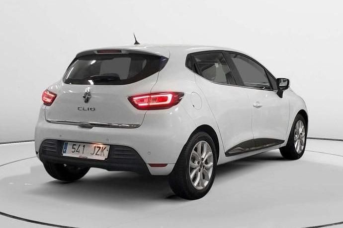 Begagnad Renault Clio IV Zen 90 HK (66 kW) 2017