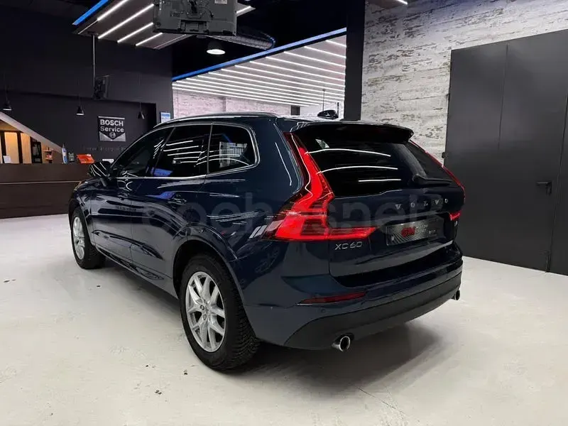 Usado Volvo XC60 Momentum 190 CV (139 kW) 2019 Azul SUV