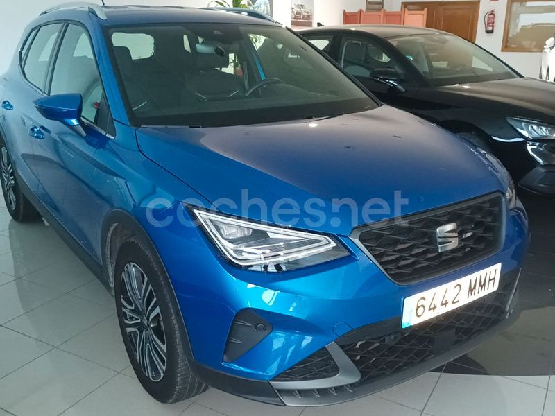 Azul Usado 2023 Seat Arona FR SUV | 20.300 € (Precio justo) - Imagen 1/4