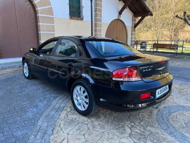 Usado Chrysler Sebring Limited 203 CV (149 kW) 2006 Negro Berlina