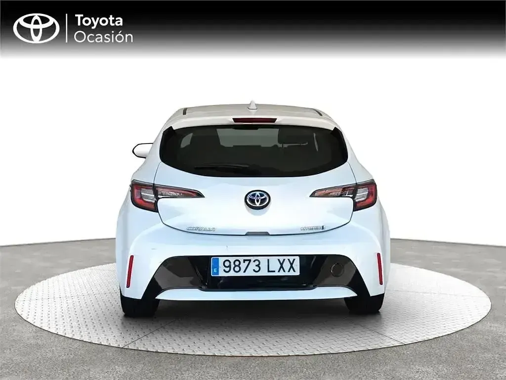 Usado Toyota Corolla Active 122 CV (89 kW) 2022 Blanco Monovolumen