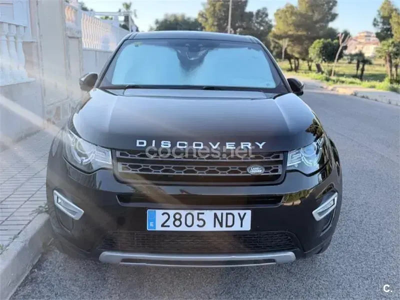 Usado Land Rover Discovery Sport HSE 190 CV (139 kW) 2015 Negro SUV