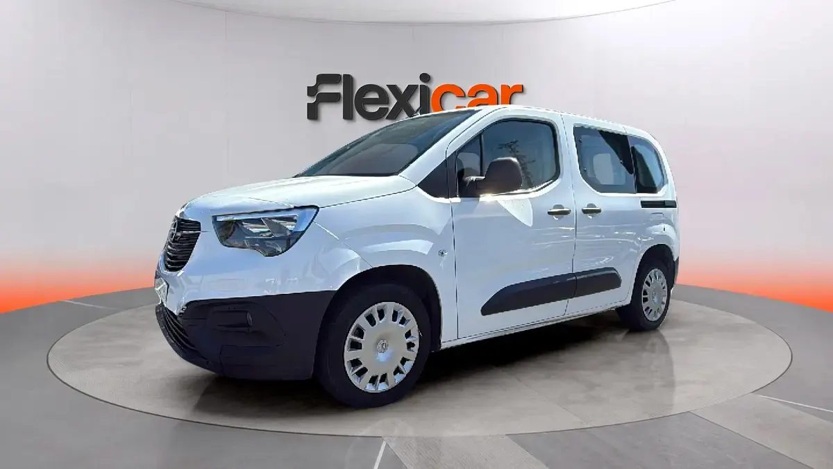 Usado Opel Combo Edition+ 102 CV (75 kW) 2021 Blanco Monovolumen