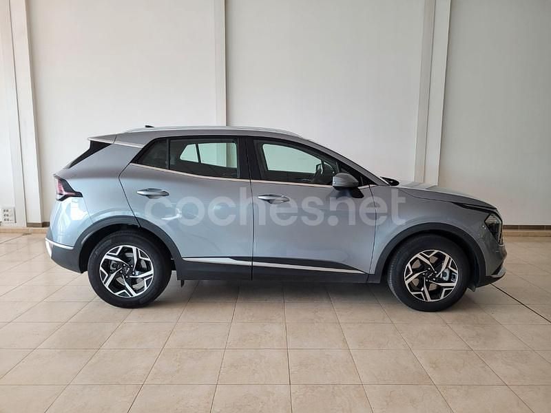 Usado Kia Sportage 160 CV (117 kW) 2025 Gris / plata SUV