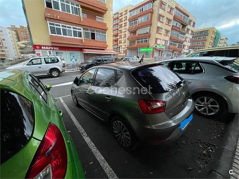 Usado Seat Ibiza CONNECT 90 CV (66 kW) 2017 Gris / plata Berlina