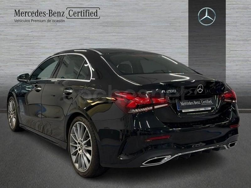 Usado Mercedes A200 163 CV (119 kW) 2022 Negro Berlina