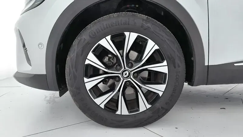 Usado Renault Captur Techno 140 CV (102 kW) 2024 Gris SUV