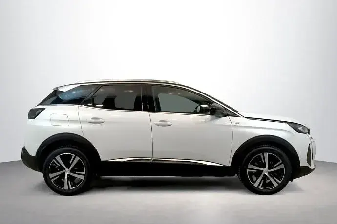 Usado Peugeot 3008 GT 130 CV (95 kW) 2021 Blanco SUV