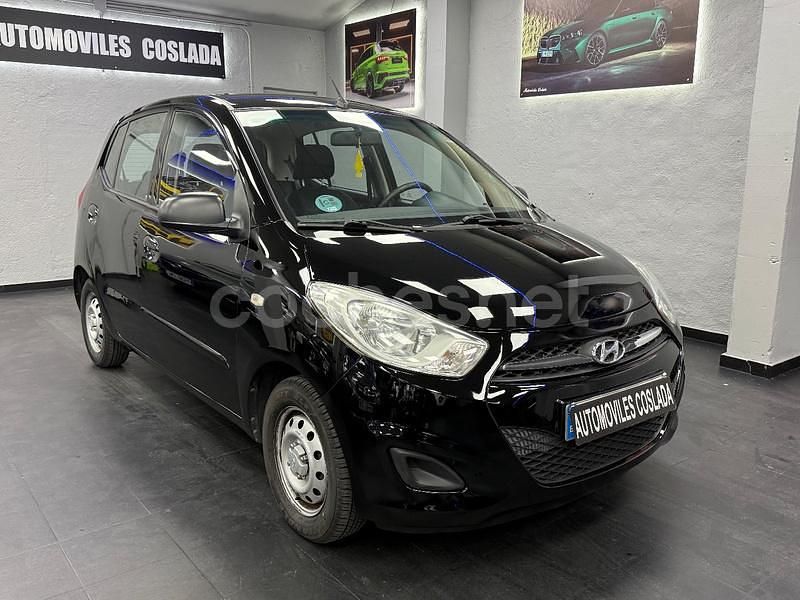Negro Usado 2014 Hyundai i10 Comfort Utilitario | 3890 € (Super precio) - Imagen 1/4