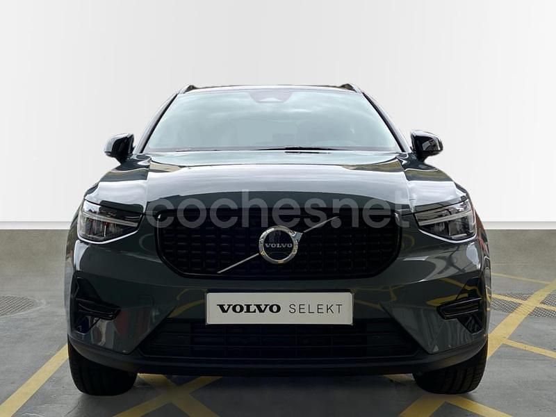 Nuevo Volvo XC40 Plus 163 CV (119 kW) 2025 Verde SUV