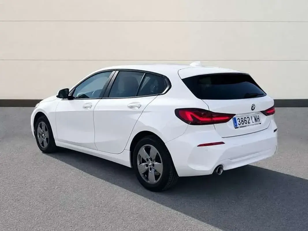 Usado BMW 116 116 CV (85 kW) 2021 Blanco Utilitario