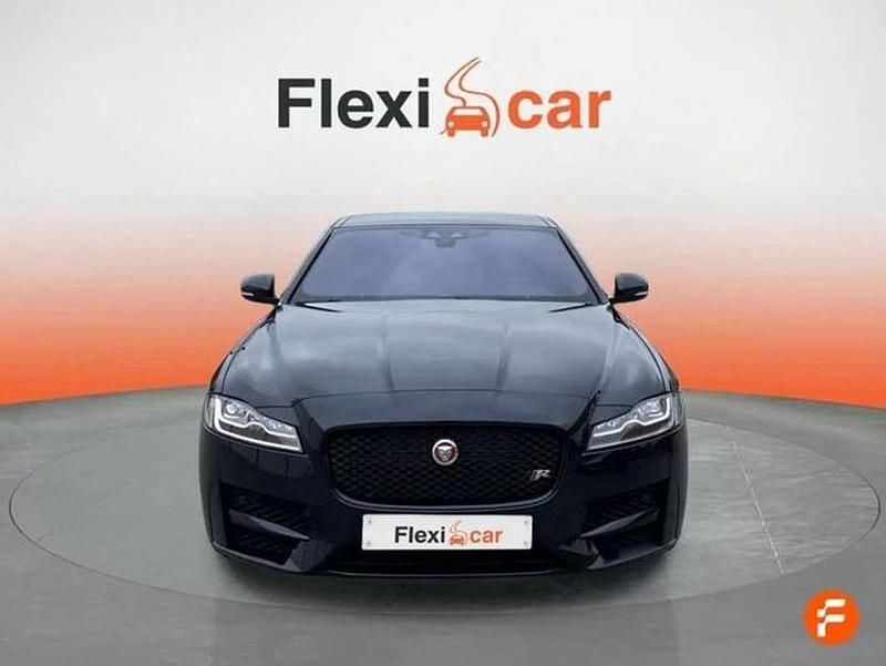Usado Jaguar XF R-Sport 182 CV (133 kW) 2015 Negro Berlina