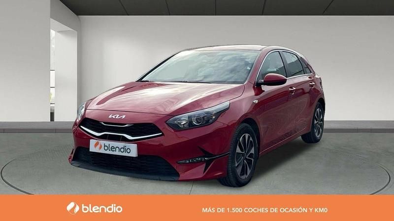 Usado Kia Ceed 100 CV (73 kW) 2024 Rojo Utilitario
