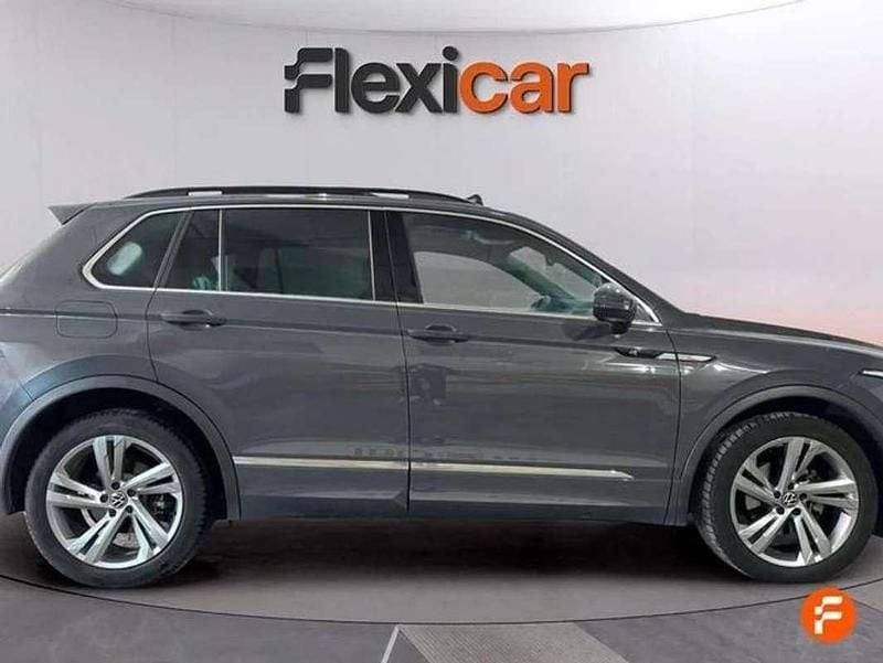 Usado VW Tiguan R-line 150 CV (110 kW) 2021 Gris SUV