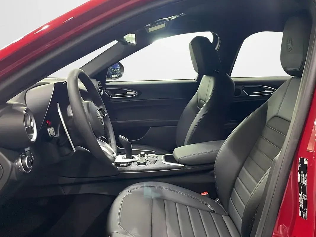 Usado Alfa Romeo Giulia Sprint Sprint 190 CV (139 kW) 2022 Rojo Coupe