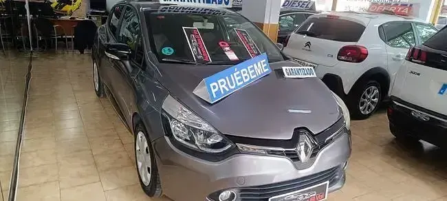 Usado Renault Clio IV 90 CV (66 kW) 2013 Gris