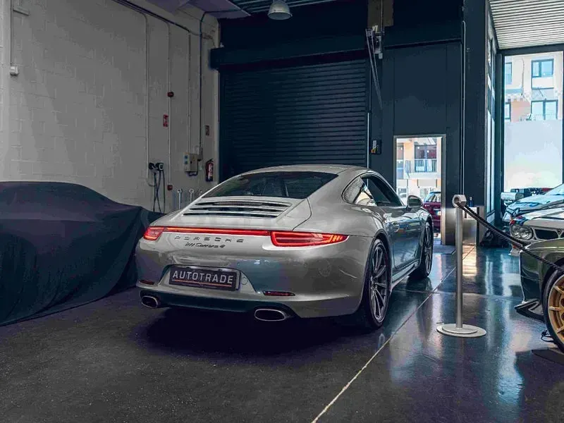Usado Porsche 911 Carrera 4 350 CV (257 kW) 2013 Gris / plata Coupe