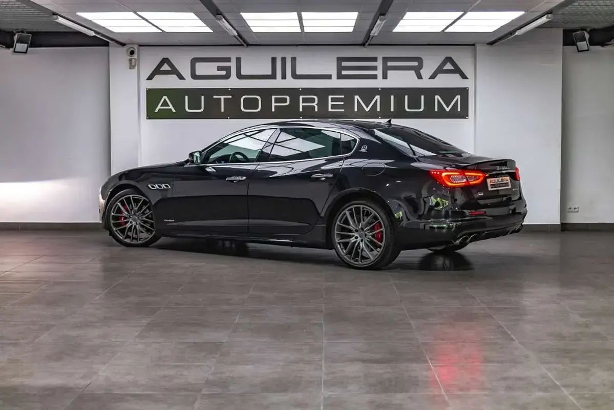Usado Maserati Quattroporte 430 CV (316 kW) 2019 Negro Berlina