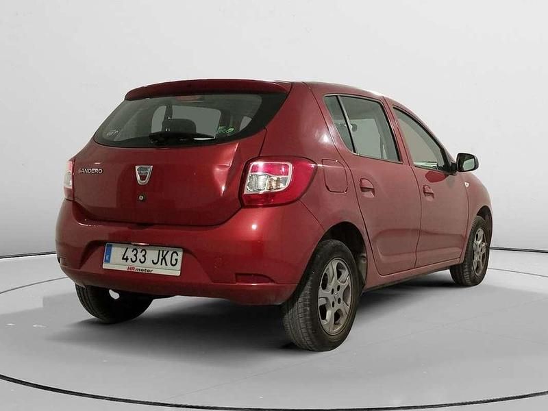 Usado Dacia Sandero 91 CV (66 kW) 2015 Rojo Utilitario
