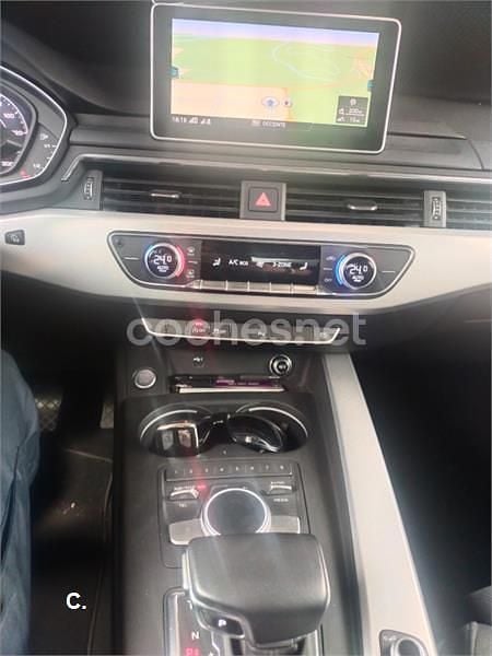 Gris / plata Usado 2018 Audi A4 Design Berlina | 23.999 € (Un poco caro) - Imagen 1/4