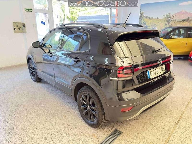 Usado VW T-Cross Advance 110 CV (80 kW) 2021 Negro SUV