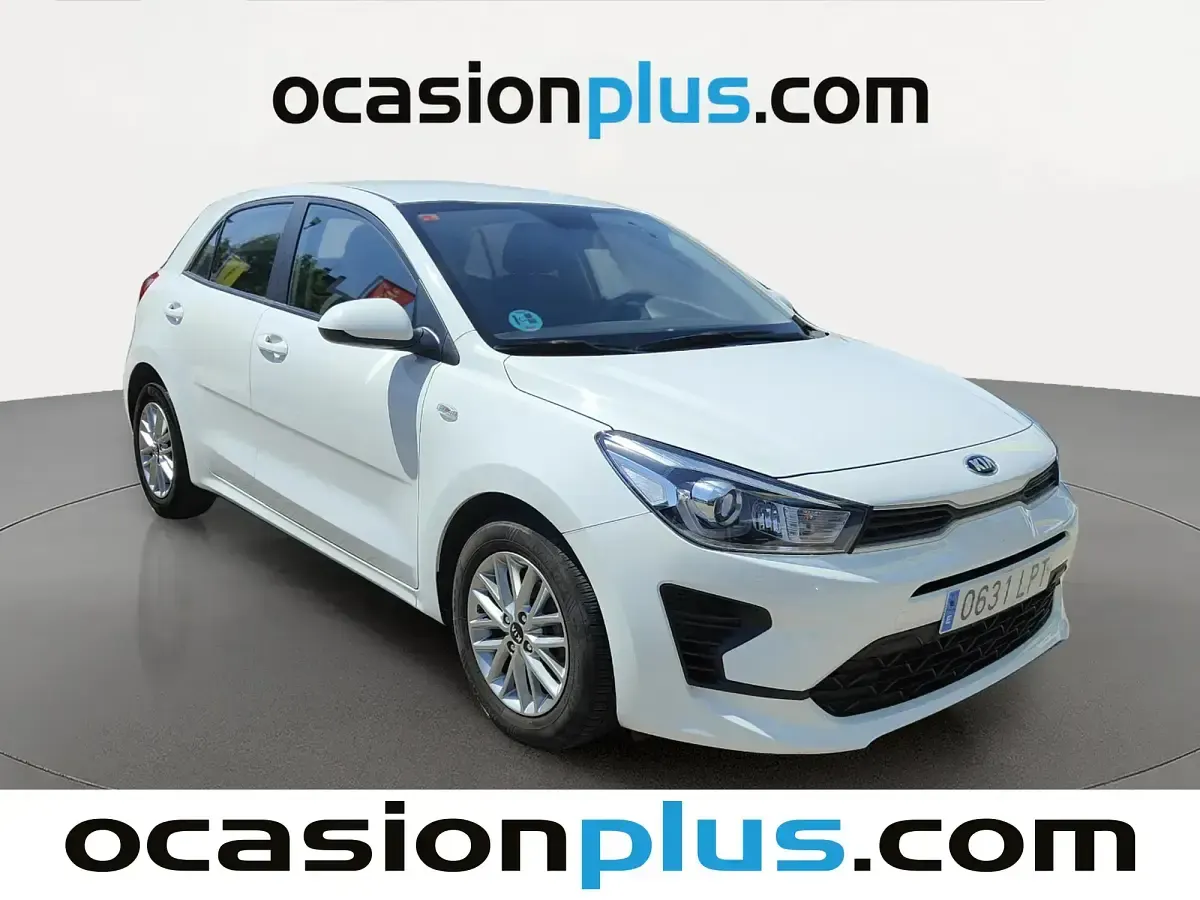Usado Kia Rio 84 CV (61 kW) 2021 Blanco Berlina