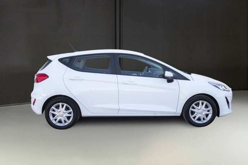 Usado Ford Fiesta Trend 101 CV (74 kW) 2019 Blanco Utilitario