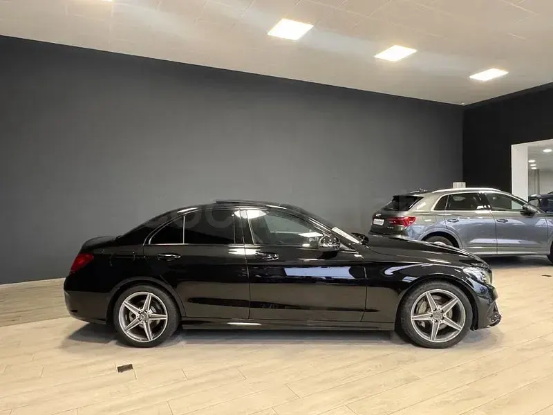 Usado Mercedes C250 211 CV (155 kW) 2018 Negro Berlina