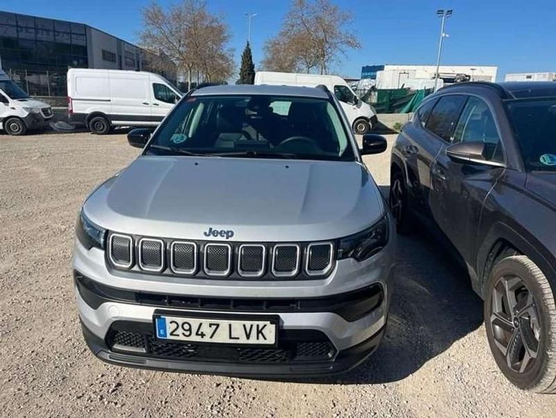 Usado Jeep Compass Longitude 131 CV (96 kW) 2021 Gris SUV