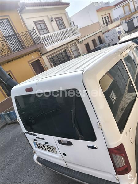 Blanco Usado 2013 Ford Tourneo Titanium Monovolumen | 3500 € - Imagen 1/4