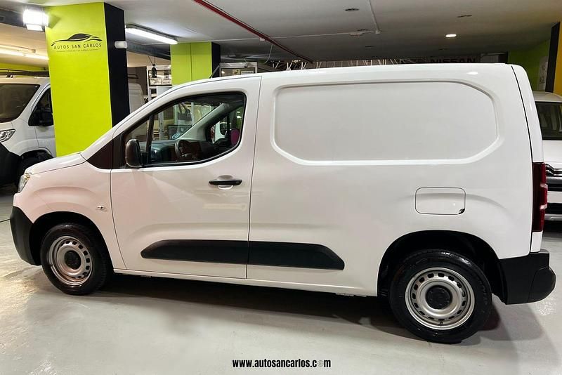 Usado Citroën Berlingo 75 CV (55 kW) 2020 Blanco Monovolumen