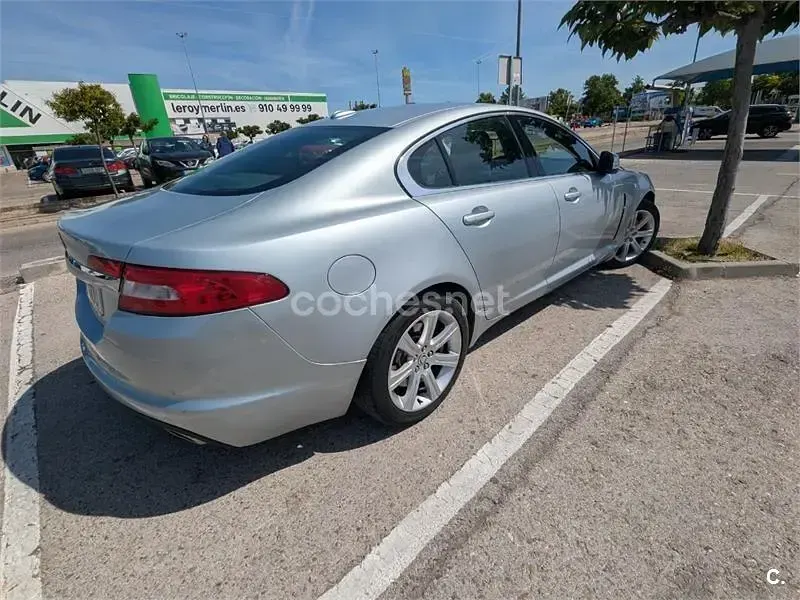 Usado Jaguar XF Premium Luxury 207 CV (152 kW) 2008 Gris / plata Berlina