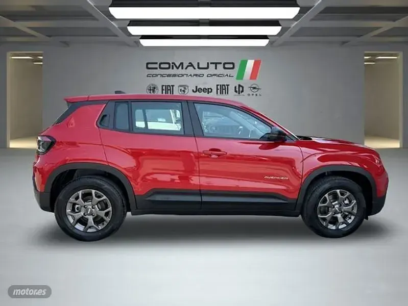 Nuevo Jeep Avenger EV Longitude 114 kW (156 CV) 2026 Rojo SUV