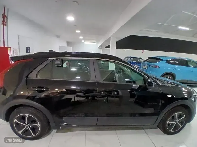 Usado Kia Niro 129 CV (94 kW) 2025 Negro SUV