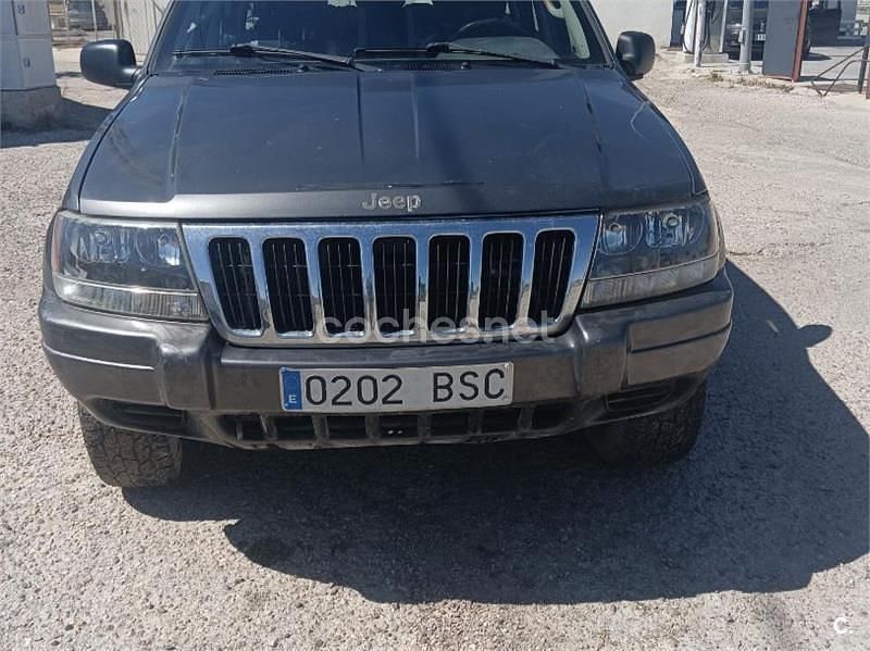 Usado Jeep Grand Cherokee Laredo 163 CV (119 kW) 2002 Gris / plata SUV