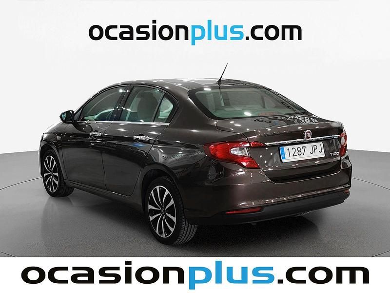 Usado Fiat Tipo Lounge 95 CV (69 kW) 2016 Marrón Berlina