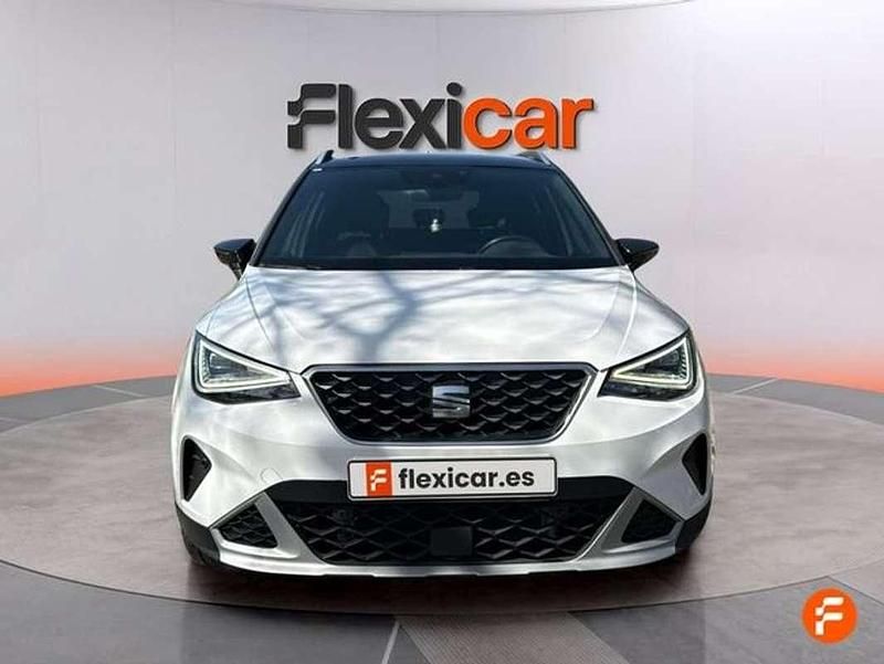 Usado Seat Arona FR 110 CV (80 kW) 2022 Blanco SUV