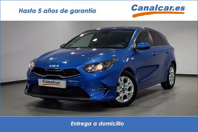 Usado Kia Ceed 100 CV (73 kW) 2023 Azul Utilitario