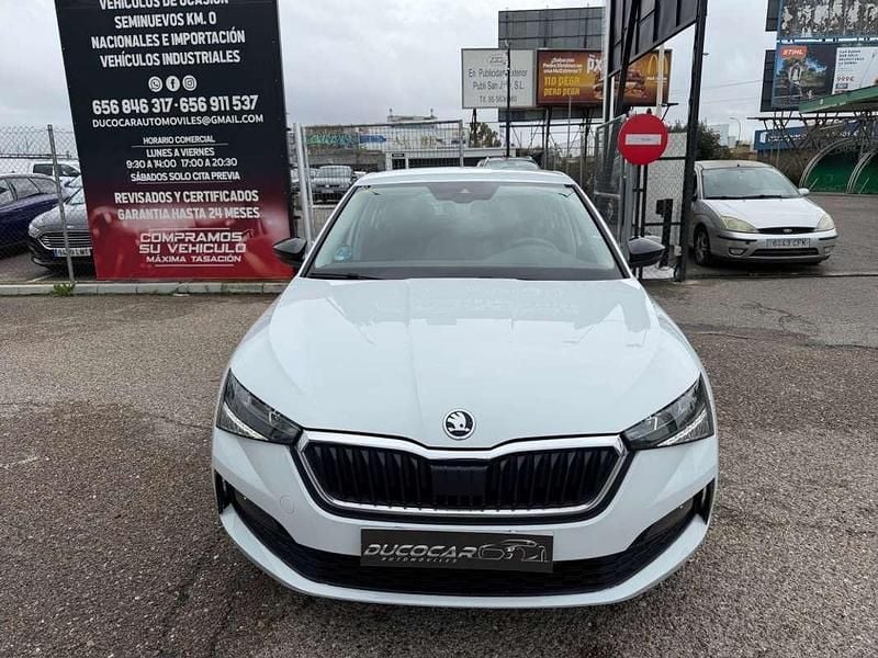 Usado Skoda Scala Ambition 90 CV (66 kW) 2021 Blanco Utilitario