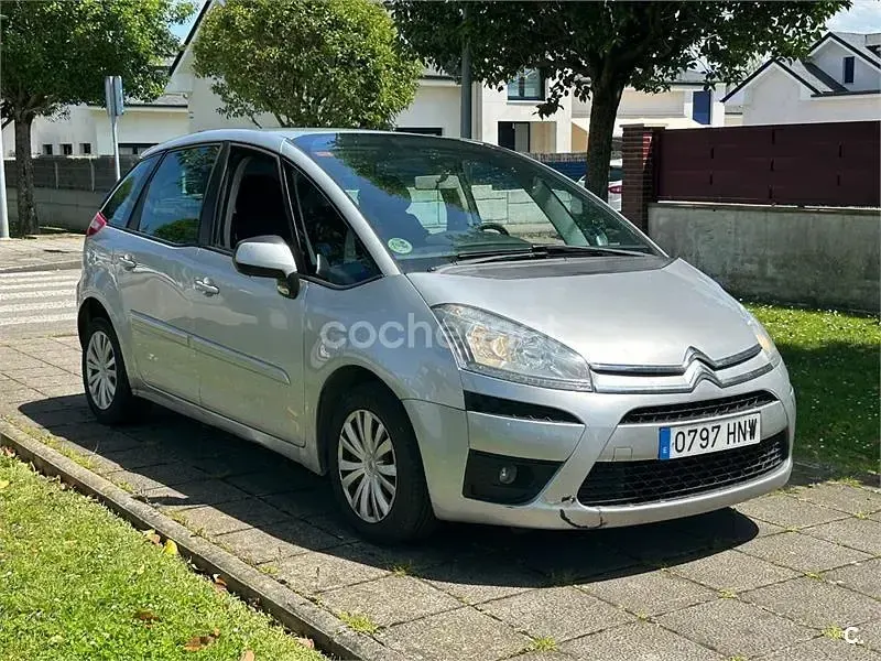 Usado Citroën C4 Picasso Seduction 112 CV (82 kW) 2013 Gris / plata Monovolumen
