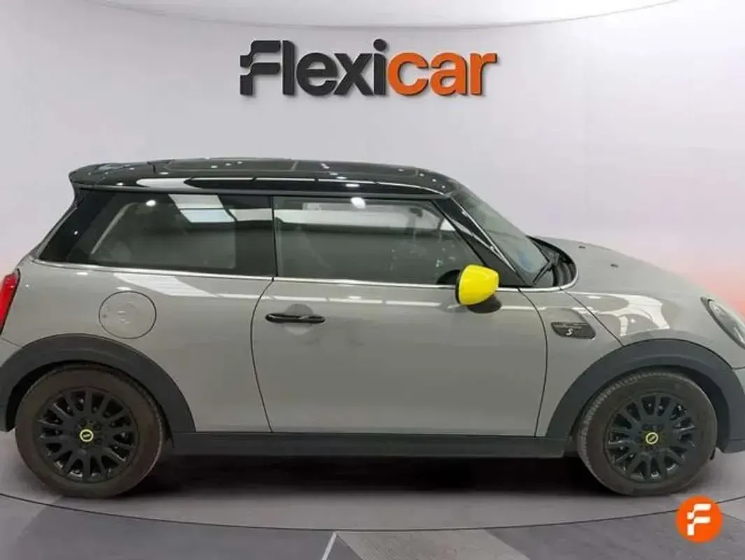 Usado Mini Cooper S 135 kW (184 CV) 2021 Gris Utilitario