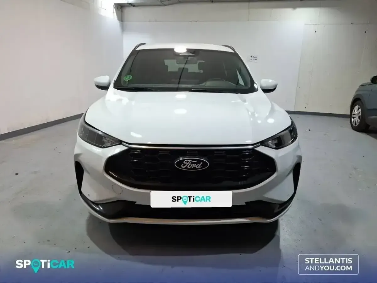 Usado Ford Kuga ST-Line 150 CV (110 kW) 2025 Blanco SUV